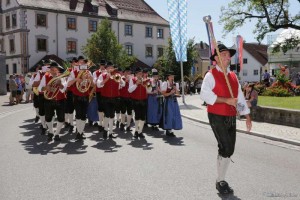 Traditioneller Umzug beim Freischießen in Obergünzburg - 30.08.2015 | Foto: Heidi Sanz