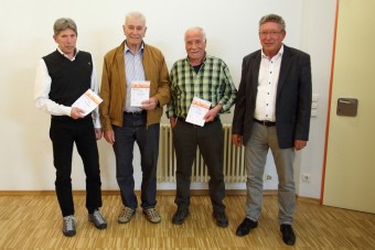 TSV Jahresversamml. 2017 Ehrungen Turnen in Gold Foto M. Frick